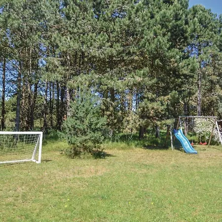 Casa de Férias Beautiful In W/ Wifi And 3 Bedrooms Rødby