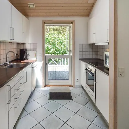 Beautiful In W/ Wifi And 3 Bedrooms Casa de Férias Rødby